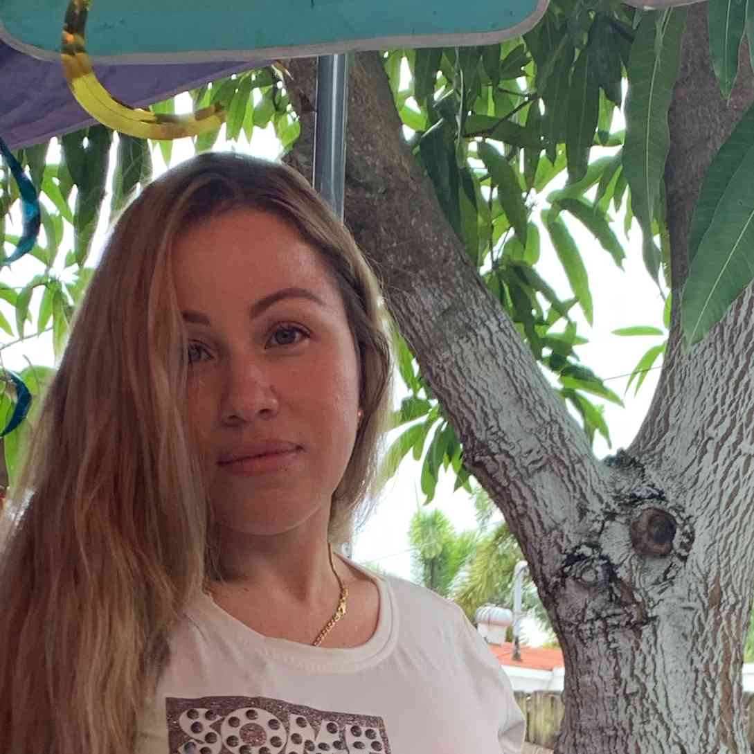 Service Partner (Liliana Torres)