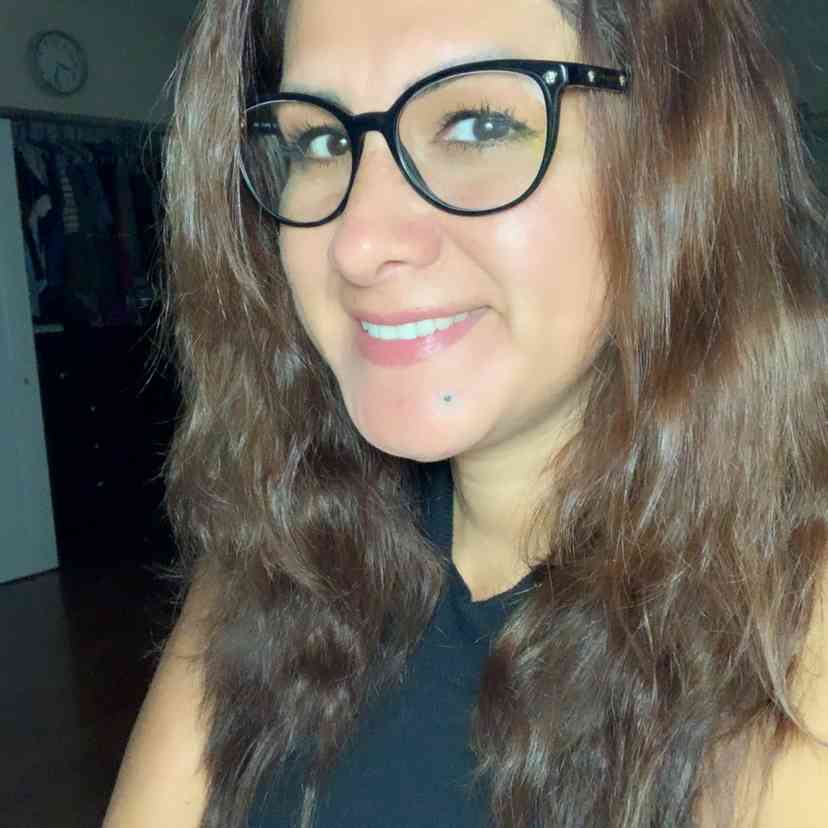 Service Partner (Stephanie Marcel)
